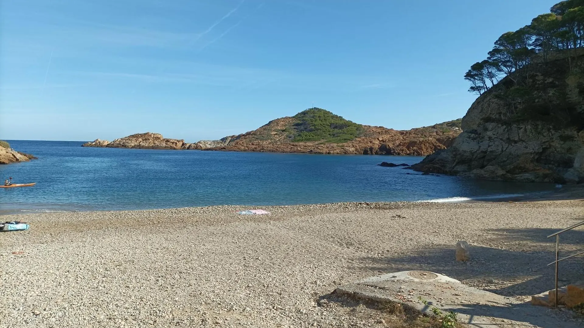 Sol y Mar 1-Maison jumelée avec terrasse, piscine et parking communautaire, surplomb de mer Begur Apartamento