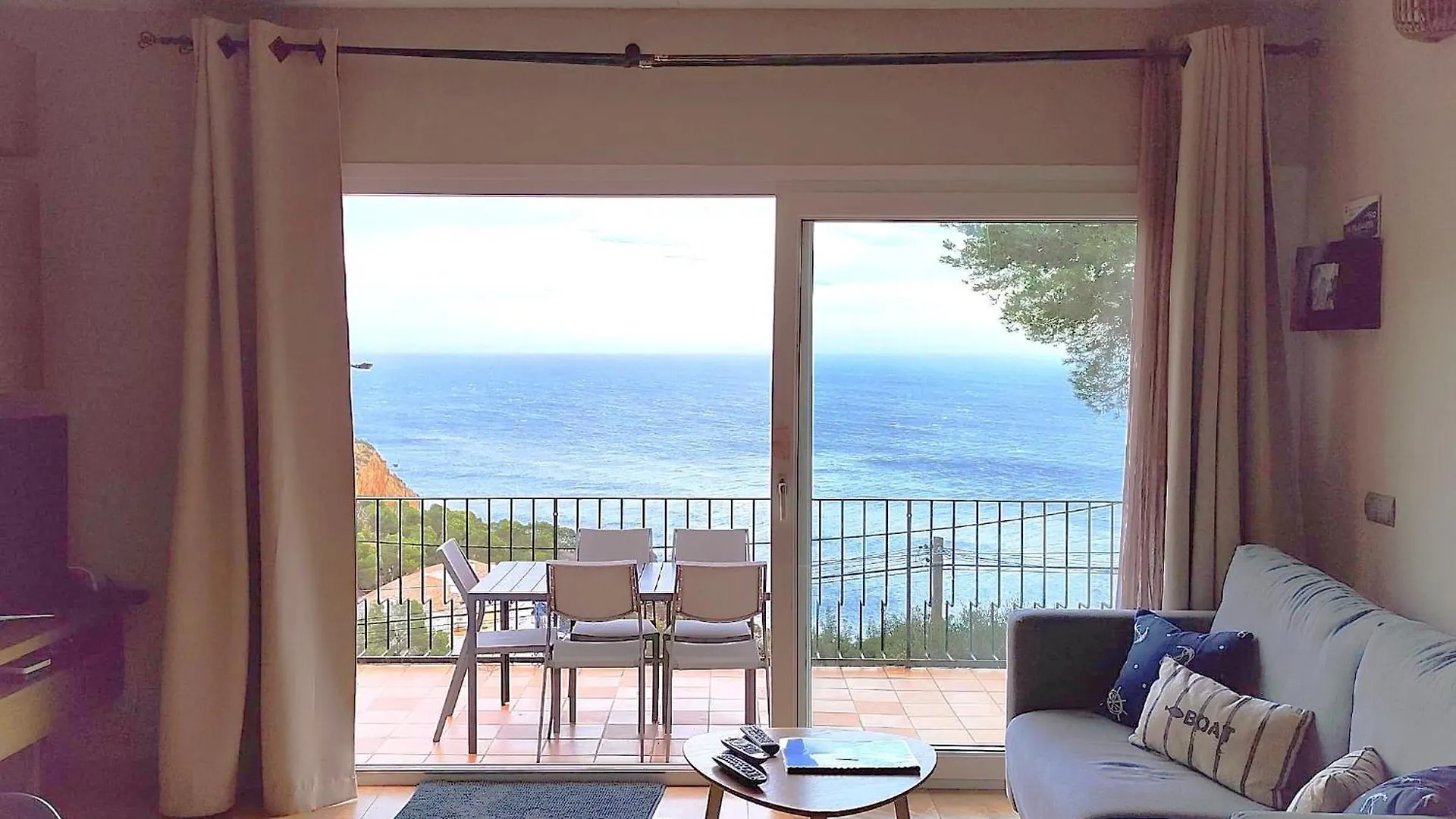 Sol y Mar 1-Maison jumelée avec terrasse, piscine et parking communautaire, surplomb de mer Begur 0*,
