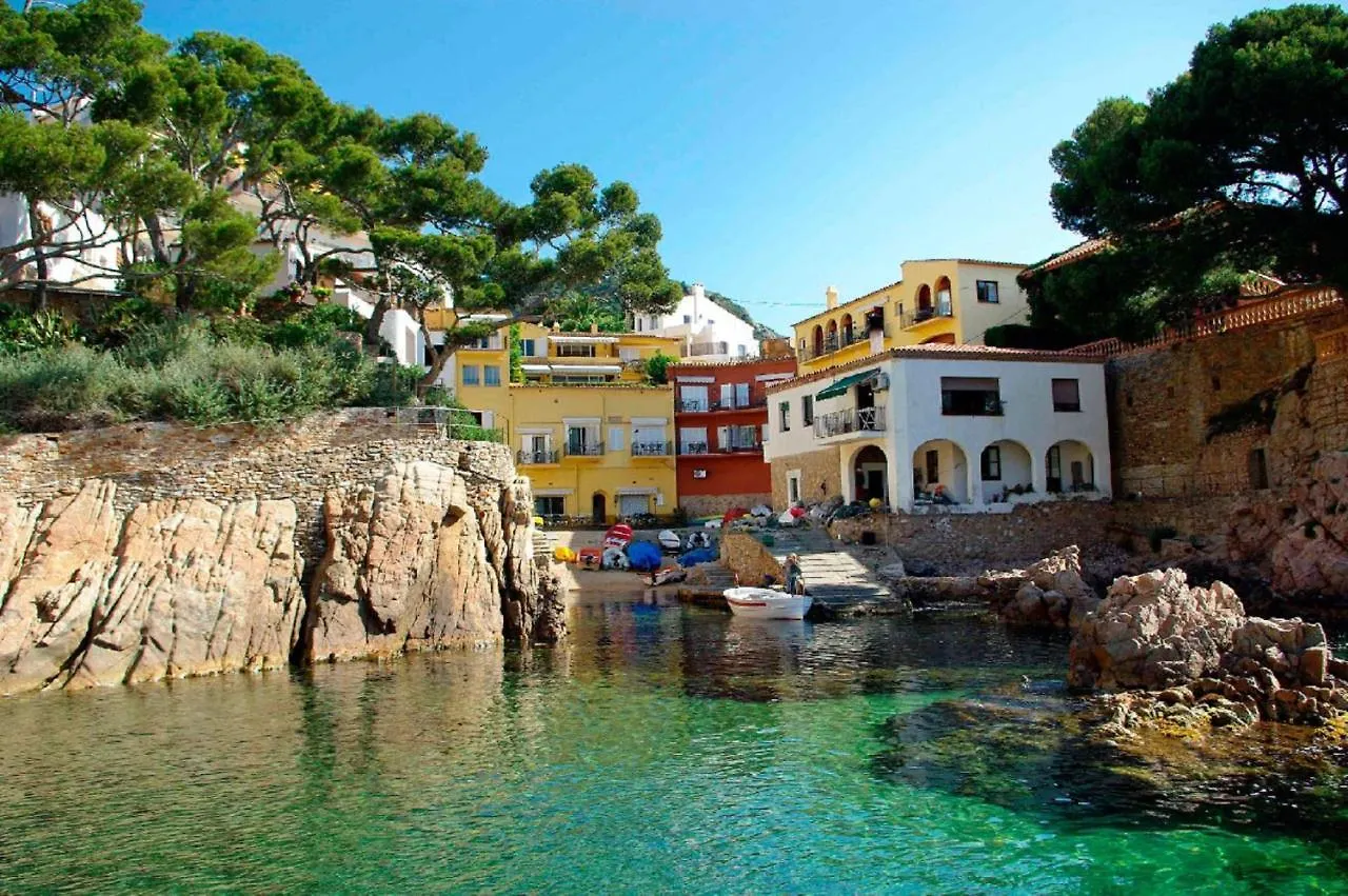 Sol y Mar 1-Maison jumelée avec terrasse, piscine et parking communautaire, surplomb de mer Begur
