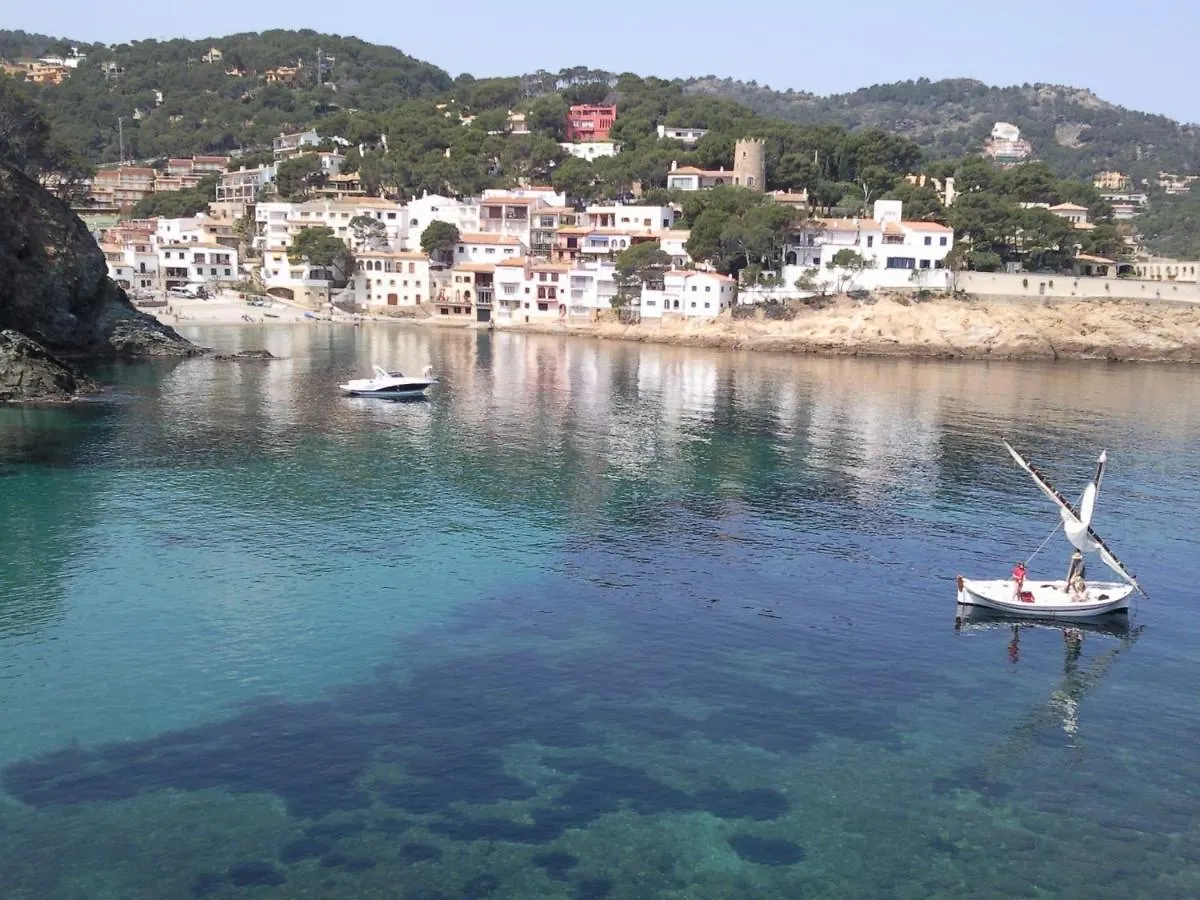 Sol y Mar 1-Maison jumelée avec terrasse, piscine et parking communautaire, surplomb de mer Begur
